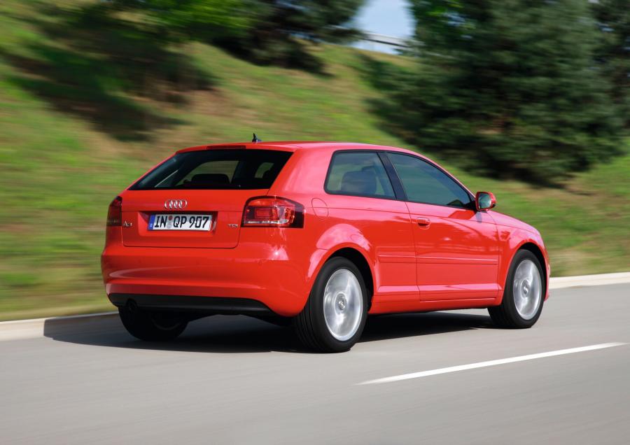  Audi A3 TDI (8P) 2010 года  (фото 3 из 12)